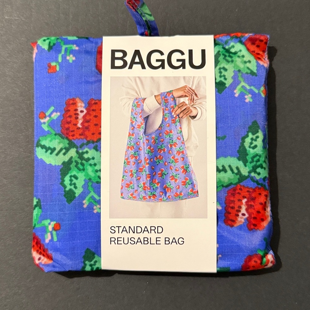 NWT BAGGU WILD STRAWBERRY Standard Reusable Bag